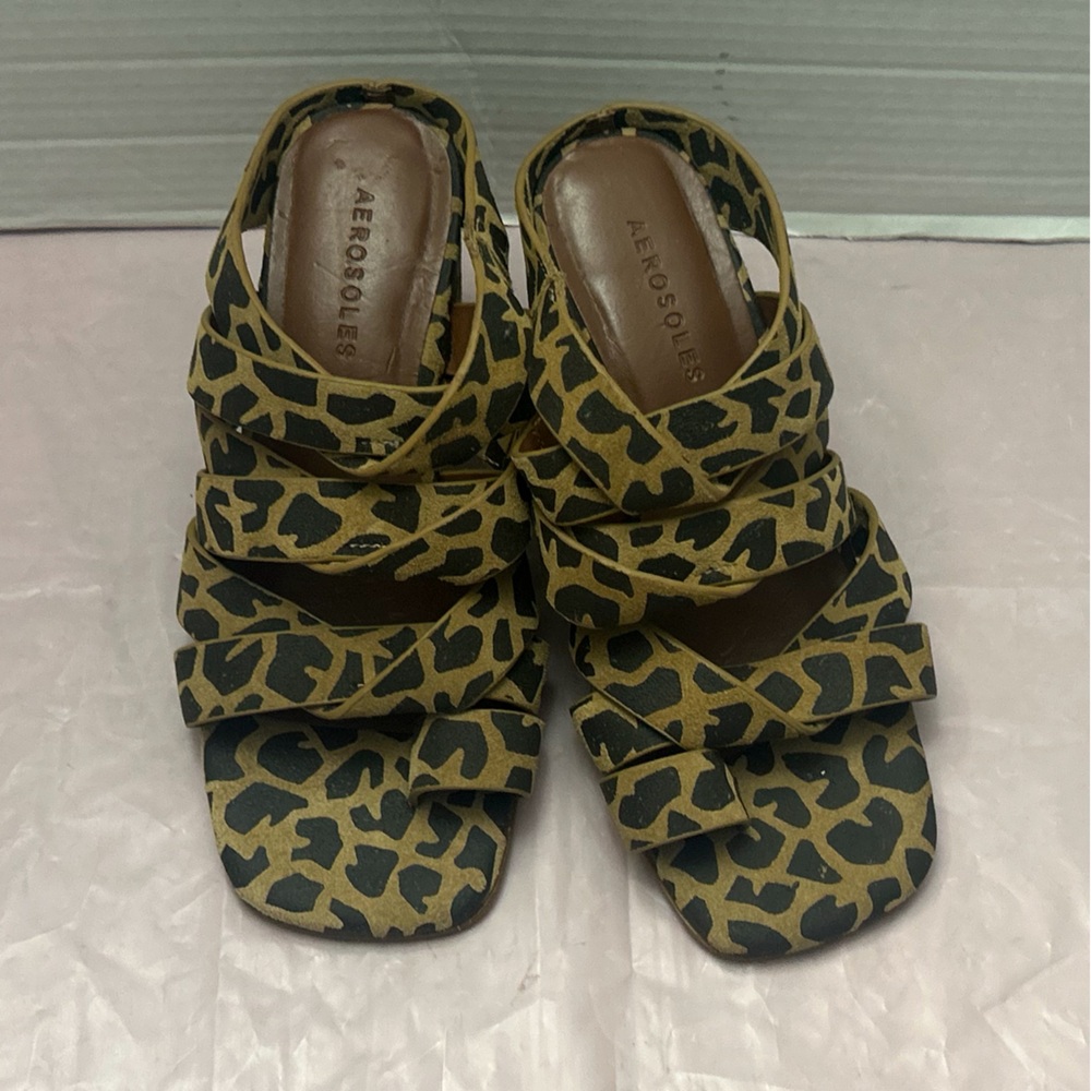AEROSOLES sandals